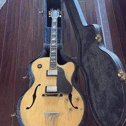 Washburn J6 Archtop hollow body guitar