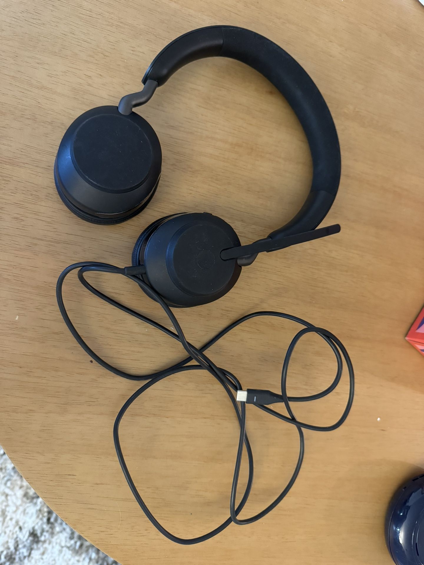 Jabra Headphones With Adjustable Mic