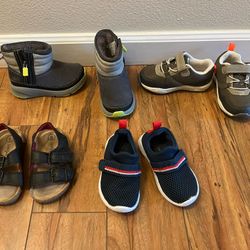 Set Of Toddler Shoes 6 Size, 7 Size