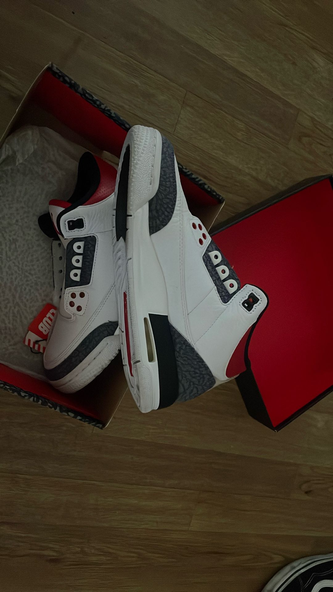 Jordan 3 Fire Red Size 5y