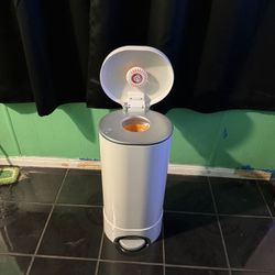 Diaper Trash Can 