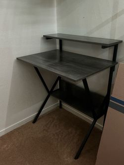 DESK FOR SMALL PLACES