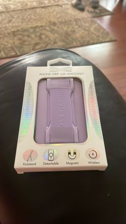 Phone grip with mag safe