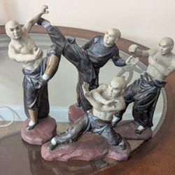 Shaolin Munk Martial Art Figurines 