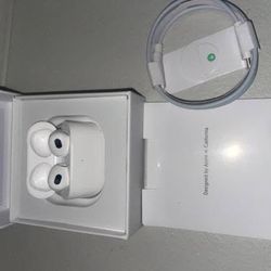 airpod pros Brand new fresh out the box text me for more info