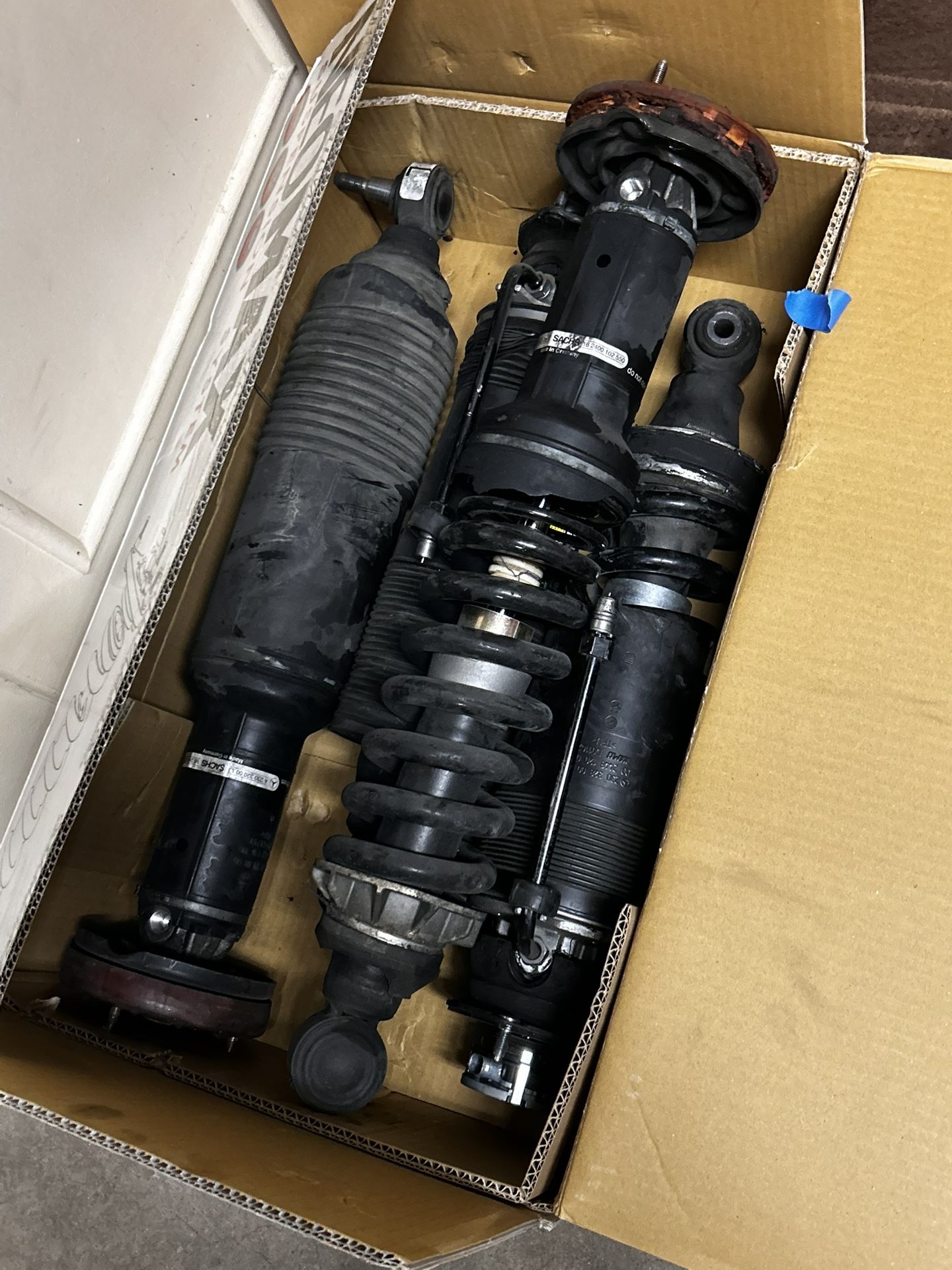 2003 SL500 Struts