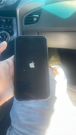 iphone 11 64 gbs screen protector n case included