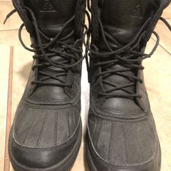 Nike ACG Boots Size 10.5