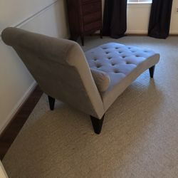Chaise Lounge Sofa With Pillow 