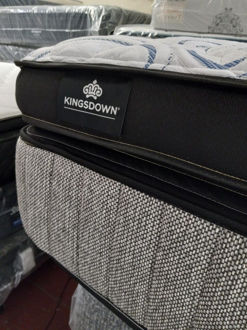 New King Sizes Mattress Pillow Top With Memory Foam Gel Soft Mattress "14"  New