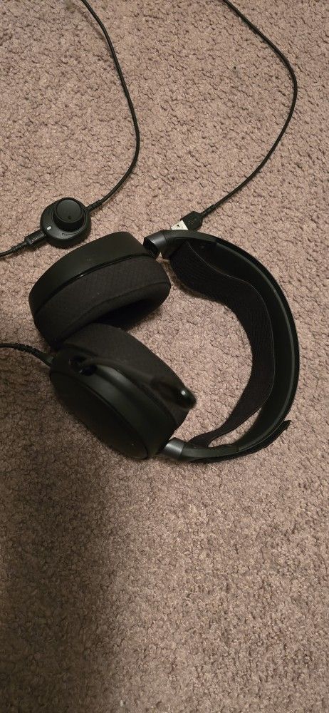 Steel Series Arctis 7 Lossless audio, DTS surround sound