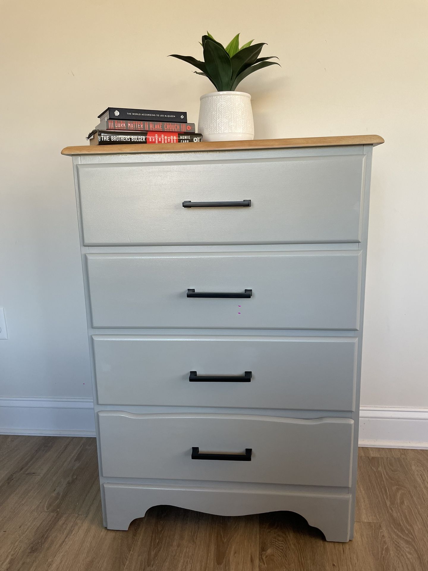 4 Drawer Grey Farmhouse Dresser