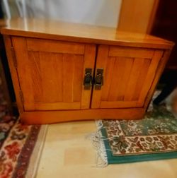 Oak cabinet  arts & crafts style