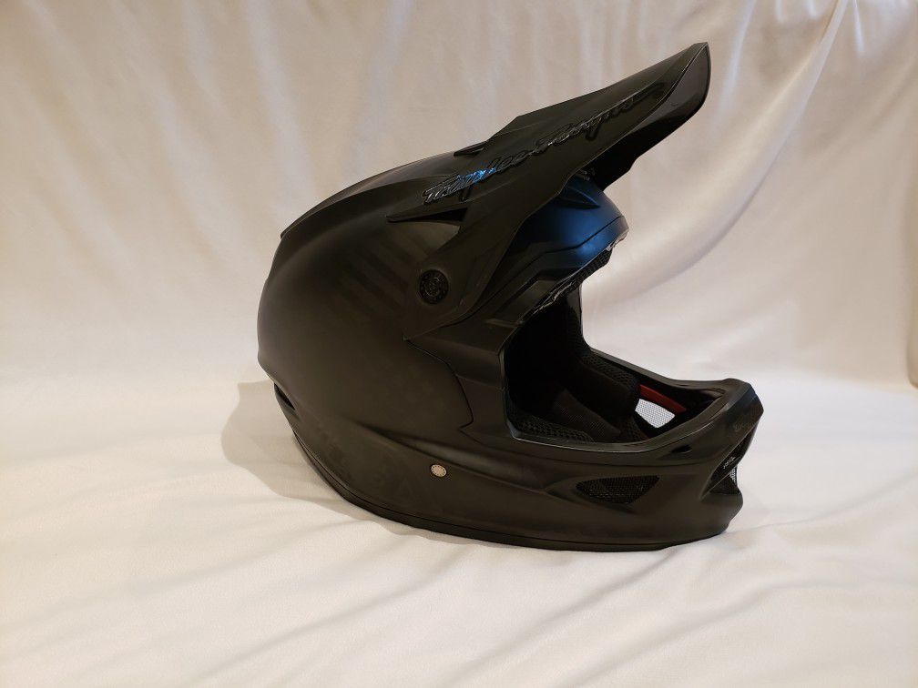 Troyleedesigns carbon D3  MTB Helmet 