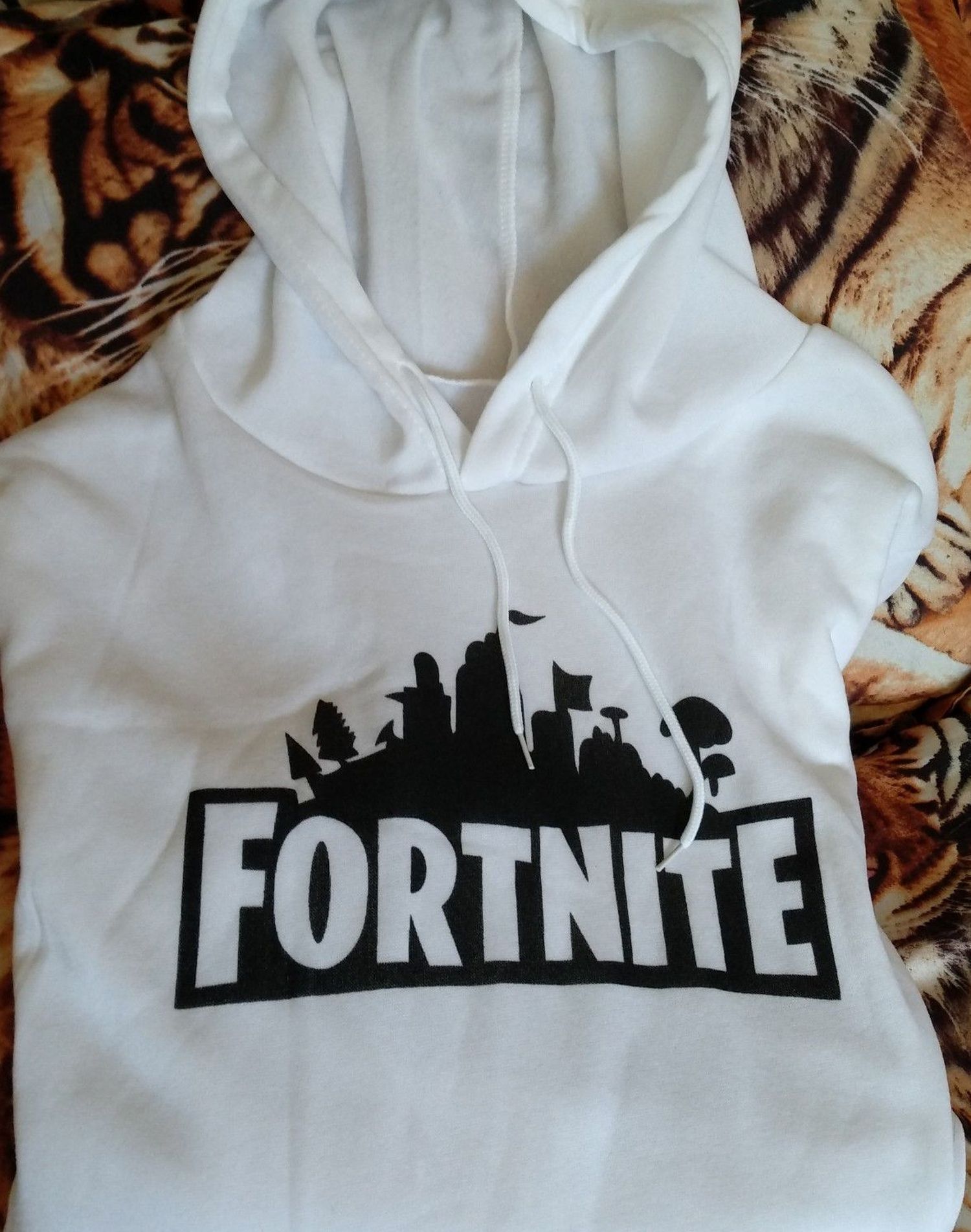 FORTNITE SEATSHIRT 2XL Size