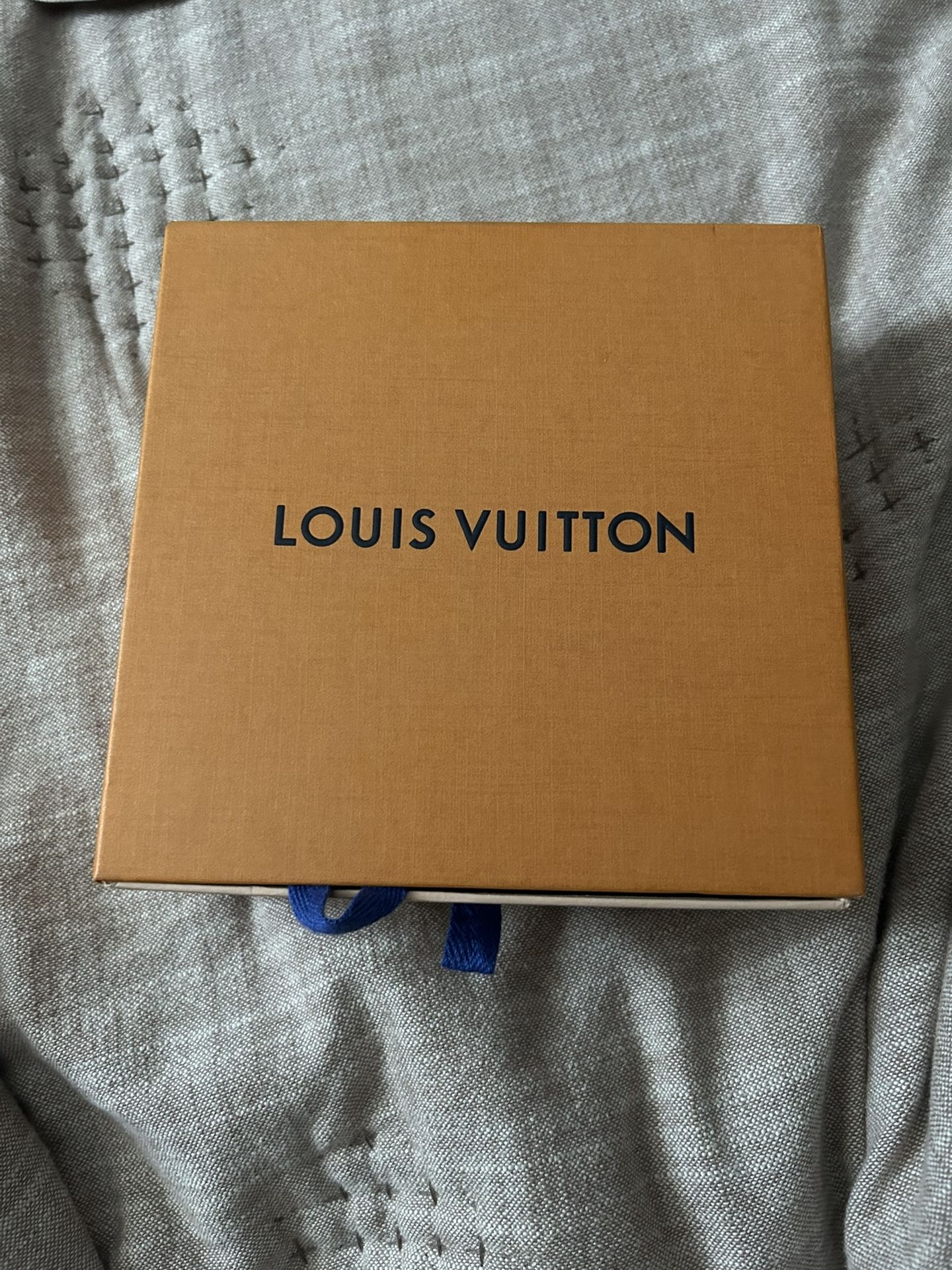 Louis Vuitton LV Initiales 40mm Reversible Belt Brown + Calf Leather. Size 85 cm