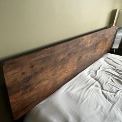 Selling My Queen bed (bed Frame Inclueded And Nightstand) 