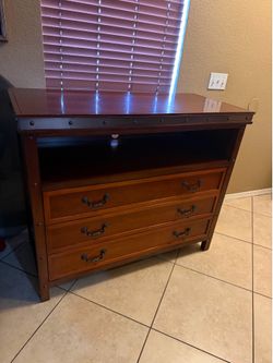 Long Dresser