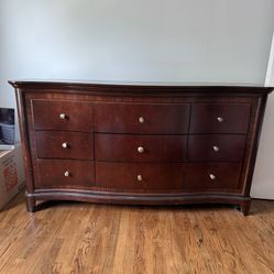 5 Piece Bedroom Set- Heavy