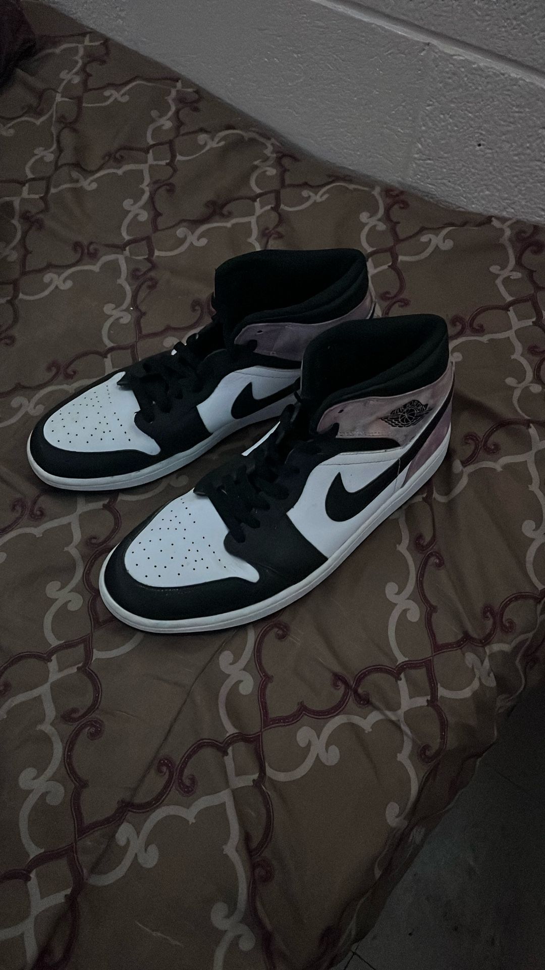 Jordan 1 Mid SE