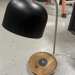 Table Lamp With Wireless Phone Charger