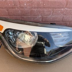 2016-2017-2018 Kia soul headlight RH