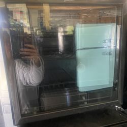 Mini Fridge 
