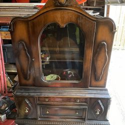 China Cabinet, Hutch