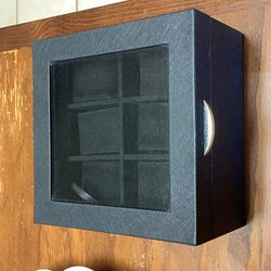 Watch box or jewelry box