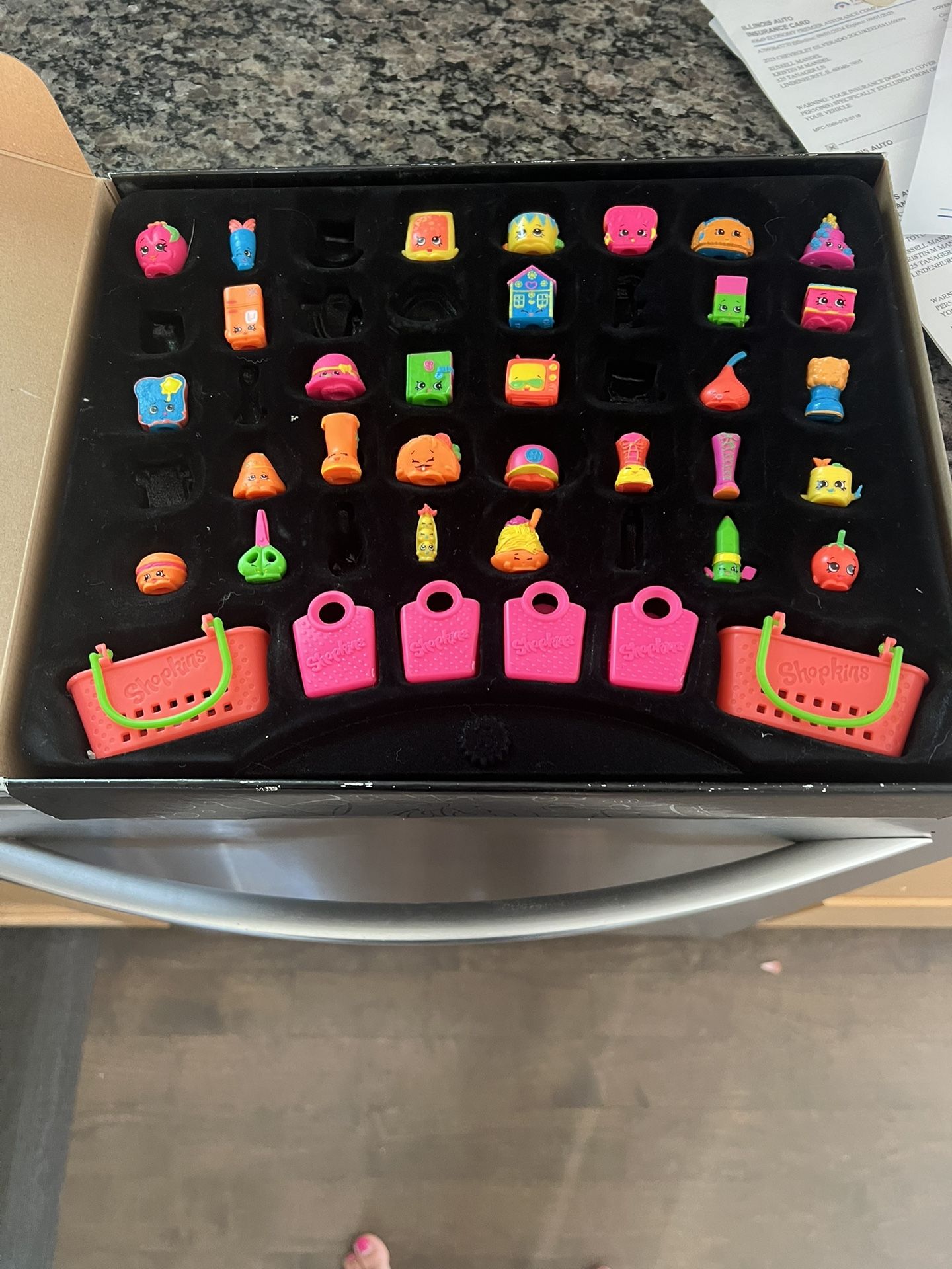 Shopkins Neon A Couple Missing