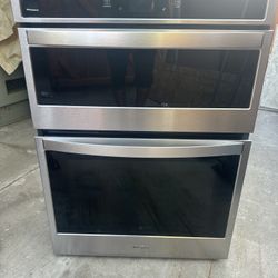 Whirlpool 30” Built In Oven and Microwave 