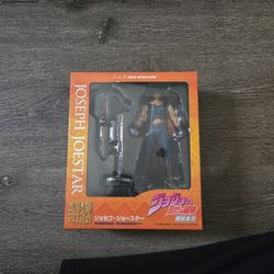 Joseph Joestar Super Action Statue 