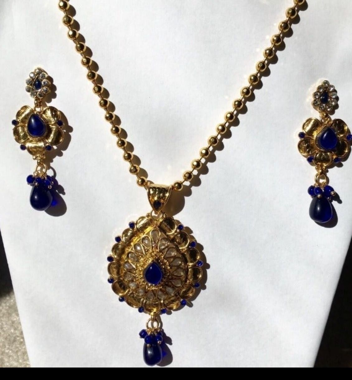 Bollywood Indian Blue gold tone Faux POLKI KUNDAN PENDANT + earrings. NWOT.