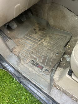 05-22 Nissan Frontier Weather tech Floor Mats