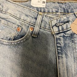 Levi’s 32x30  Brand New !!!
