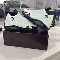 JORDAN 14 GOLF SHOE WHT/BLK/GREEN…$199.99 OBO…ALL OFFERS WELCOME!!