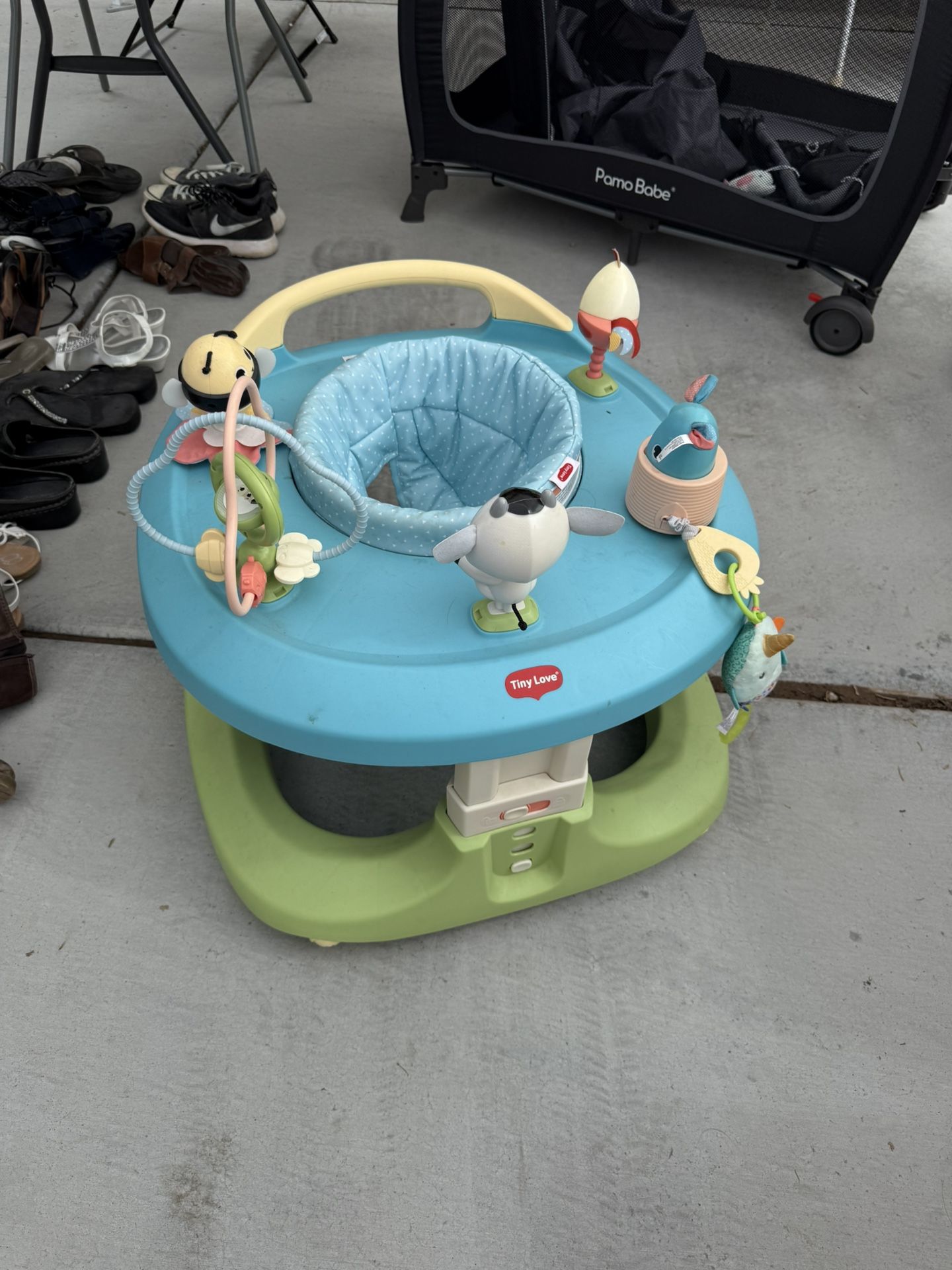 Tiny Love 2-in-1 Baby Activity Center / Exersaucer