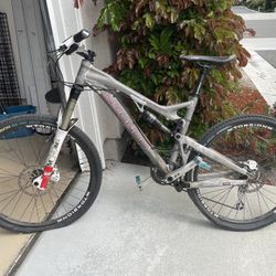 Intense Tracer Mtn Bike 