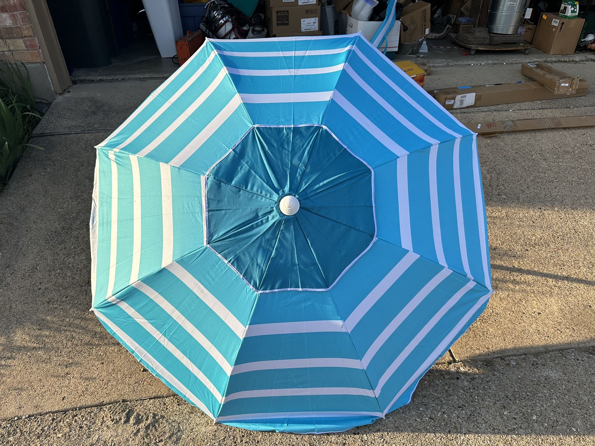 PRICE IS FIRM! NEW! Beach Umbrella 6’ Diameter 