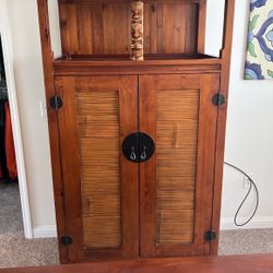 armoire/ entertainment center 