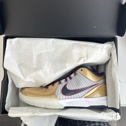DS Kobe 4 Protro Gold Medal Size 9.5