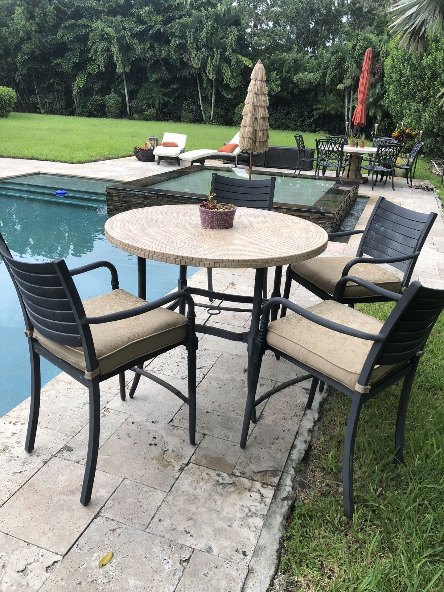 Outdoor High Top Patio Table for Sale in Laud Lakes, FL OfferUp