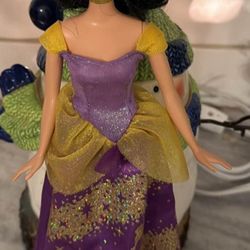 2006 Disney Sparkling Snow White Princess Doll