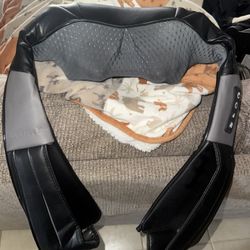 Duo Heat And Cooling Sensation Massaging Neck Muscles 
