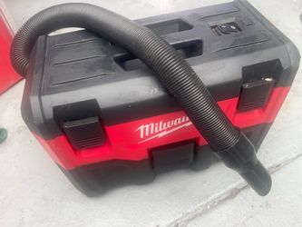 Milwaukee Vacuum M18 2 Gallon WET/DRY