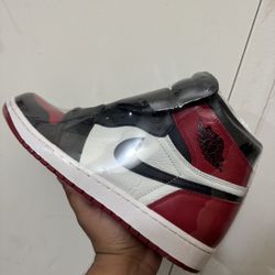Air Jordan 1 Retro High Bred Toe 2018 Size 10’5