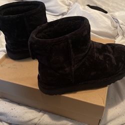 Black Ugg