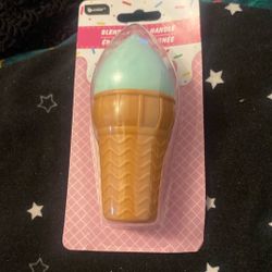Sponge For Putting On Foundation