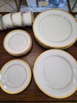Fine China Dinner Set