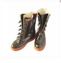 BRAND NEW Bon Tool (Brand Rating: 4.2/5) 14 in. 5-Buckle Construction Overshoe Boots Size 13